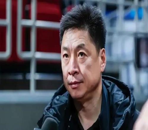 重返廣東，接替杜鋒李春江做出回應(yīng)，塵埃落定，其子表態(tài)有深意