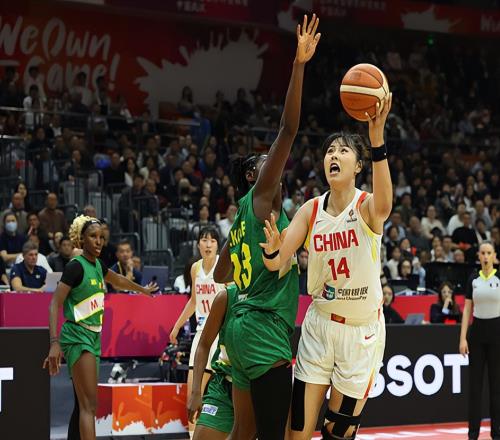 又美又能打！李月汝歸來轟21+11，中國女籃三大中鋒閃耀無解