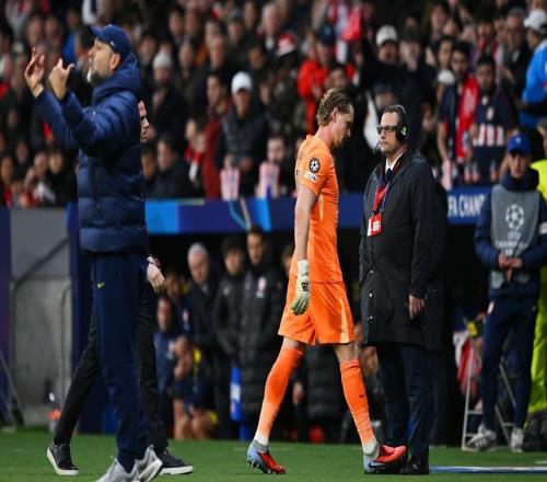 心理學家：金斯基下場時，沒有人立即給他情感支持令人驚訝