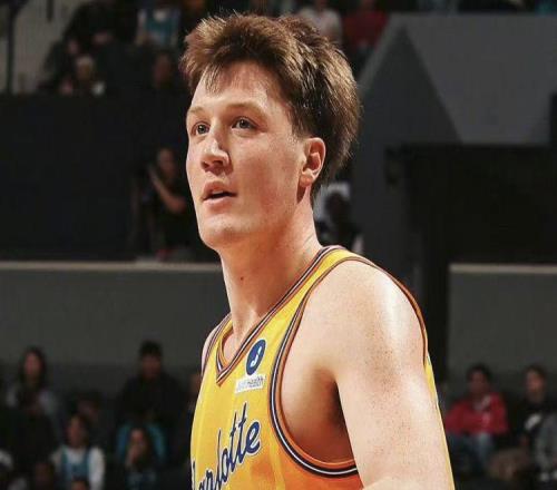 開(kāi)拓者101103輸黃蜂，賽季被雙殺！克林根9中3真不該下放楊瀚森