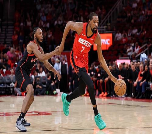 輕輕松松拿下了全場(chǎng)最高分，杜蘭特的表現(xiàn)直接影響了火箭的競(jìng)爭(zhēng)力