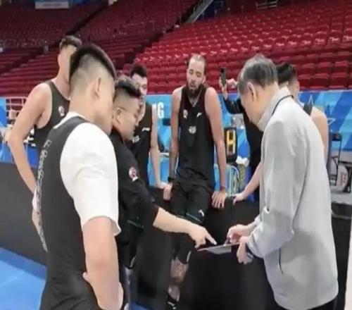 CBA許利民：麥基是球隊領袖，首秀發揮七成功力