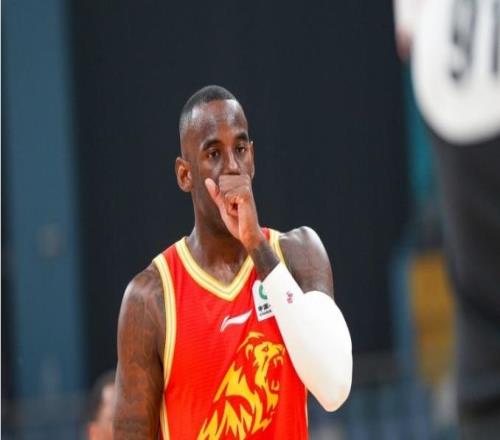 联赛第一！广厦大胜同曦主场13胜0负塔克33+9胡金秋12分