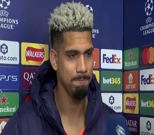 阿勞霍：就算抽筋了我也能進(jìn)場，但裁判又一次把我趕出去