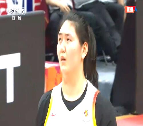 中國女籃輕取馬里開門紅！3大功臣浮出水面，李月汝21+11統(tǒng)治內(nèi)線