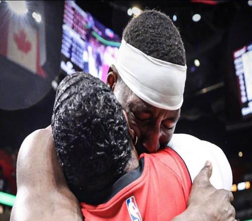 超越科比，歷史第二！阿德巴約83分，43次罰球引爭(zhēng)議！