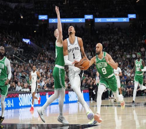 馬刺雙殺綠軍！文班39+11+3分平記錄，布朗被驅(qū)逐，西部懸念不大