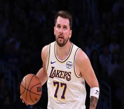 聯(lián)盟官方：東契奇因向裁判做出不恰當(dāng)手勢被罰款5萬美元