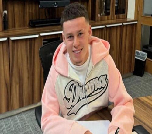 魯尼之子迎來生涯轉(zhuǎn)折點：簽約頂級經(jīng)紀(jì)公司，曼聯(lián)新星嶄露頭角