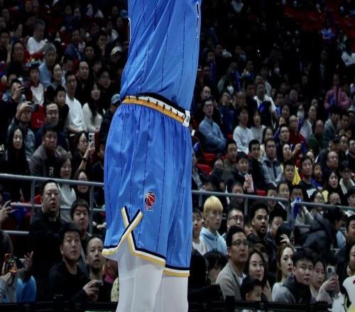 麥基首秀團(tuán)隊(duì)磨合一步一個(gè)腳印前進(jìn)