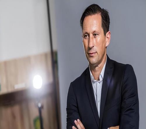 成都球迷都不看好的主教練，如今卻帶領蓉城首輪大勝，已征服中超