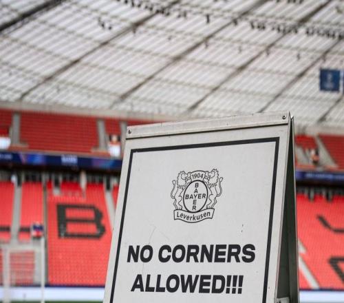 擺出禁止罰角球的標(biāo)識(shí)，勒沃庫森官媒調(diào)侃阿森納：值得一試啊