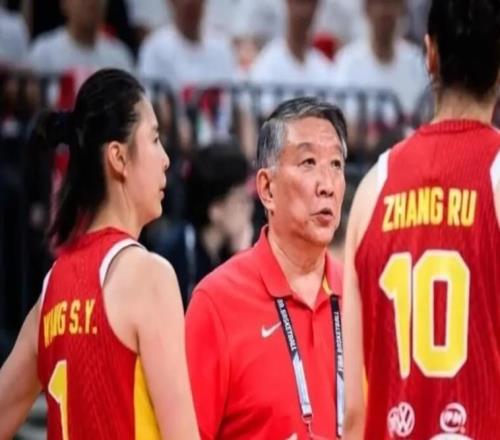 女篮世预赛首秀13分大胜！宫鲁鸣却急得团团转：3中锋被后卫坑惨