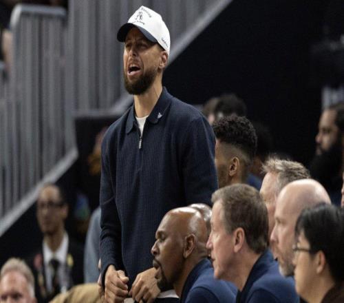 NBA內(nèi)部人士認為，斯蒂芬?guī)炖镱A計今夏將有另一位球星加盟勇士