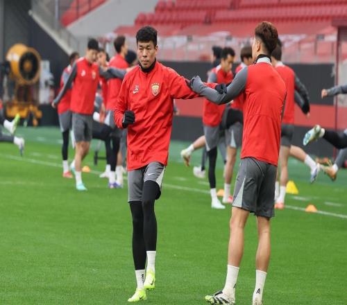 亞冠18決賽，澳超球隊(duì)多打一人仍出局，中超收獲大禮，保留3席位