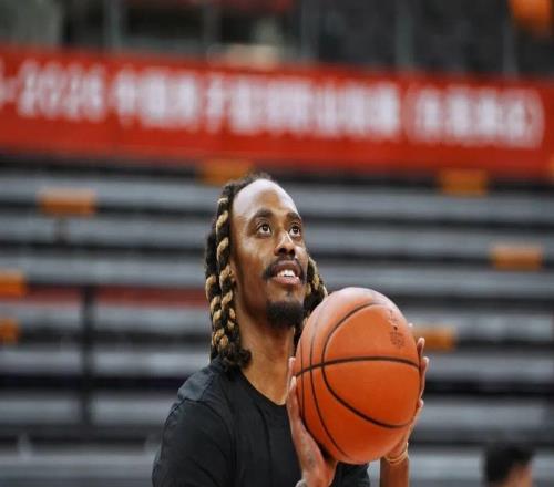 麥考爾復出今晚廣東首秀