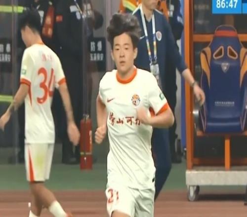 記者：鄺兆鐳和劉致成將在中超第2輪比賽結(jié)束后去U17國足報(bào)到