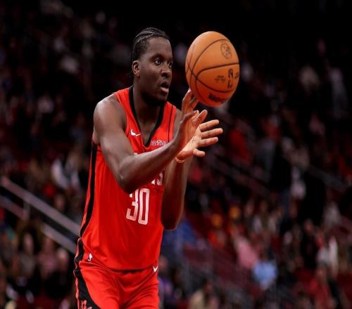 2場37分鐘，狂攬12個前場籃板！火箭第3中鋒太霸氣，忘了亞當(dāng)斯吧