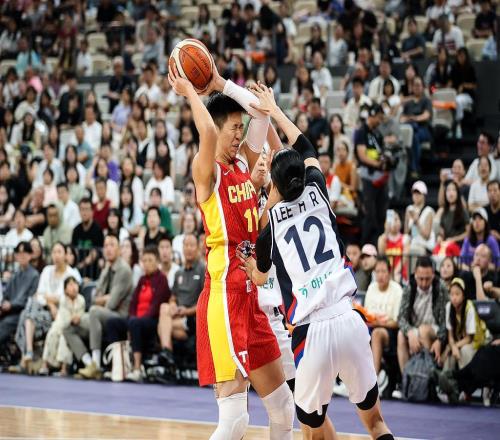 中國隊15分慘敗！被比利時鋒線群上課，球迷懷念兩人，老帥后悔嗎