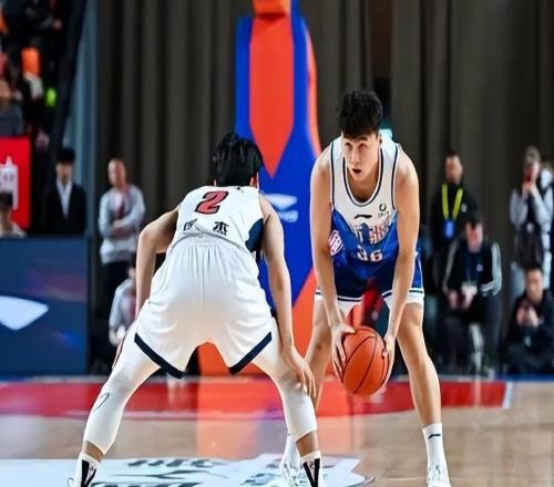 廣東隊(duì)三連敗，慘遭新疆隊(duì)18分逆轉(zhuǎn)，全明星MVP徐杰6中0沒(méi)有得分