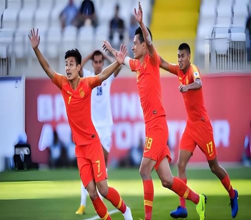 邵佳一都當(dāng)成寶的本土國(guó)腳前腰，本賽季回到魯能，卻一分鐘沒(méi)上