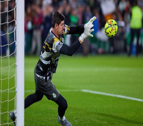 歐冠爆冷夜！英超泡沫破滅，阿森納平5隊輸球，種子隊僅拜仁取勝