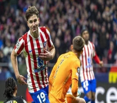 世体：巴萨追逐胡利安阿尔瓦雷斯的最高预算为1亿欧元