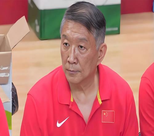 4名新人9中1，一共得3分！女籃“換血”成為笑話宮魯鳴很無奈