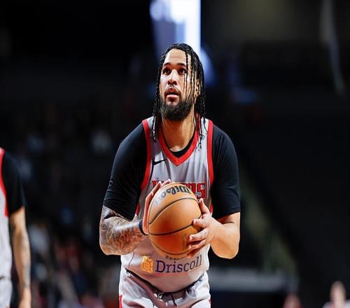 又一次打出了災(zāi)難級表現(xiàn)，但火箭二隊還是堅持以他為絕對核心