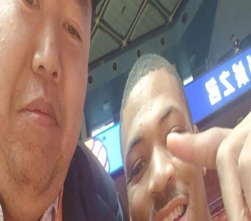 邱彪手里又多了張牌！約翰遜首秀讓山東男籃的野心藏不住了