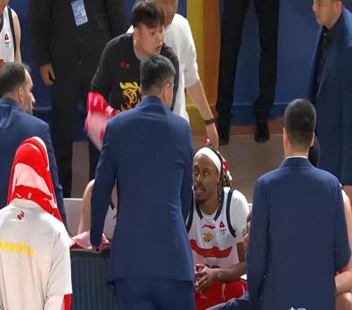 全明星MVP0分，三分賽冠軍投不進(jìn)三分球，杜鋒一手好牌打得稀碎