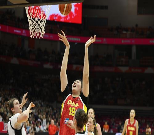 未來可期，張子宇出場18分鐘15投10中獨攬20分11板