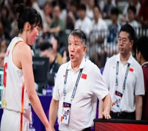 女籃15分慘敗后再遭打擊一個(gè)扎心現(xiàn)實(shí)太可怕了：宮魯鳴真沒招了