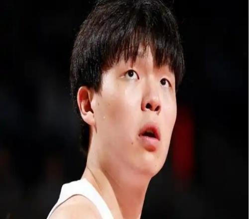 夢(mèng)幻半場(chǎng)！楊瀚森8中8轟17+3+2+1彈無(wú)虛發(fā)無(wú)可阻擋