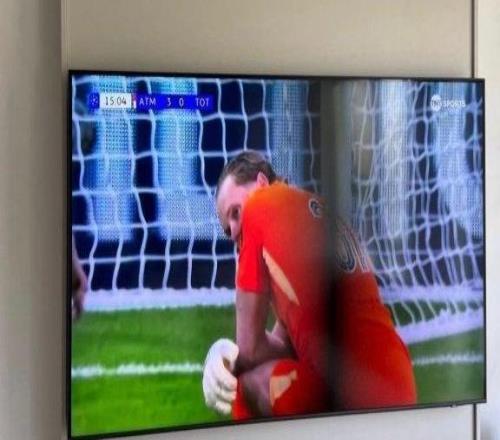 首發(fā)17分鐘狂送兩禮被換下！熱刺門將賽后竟發(fā)文重溫比賽