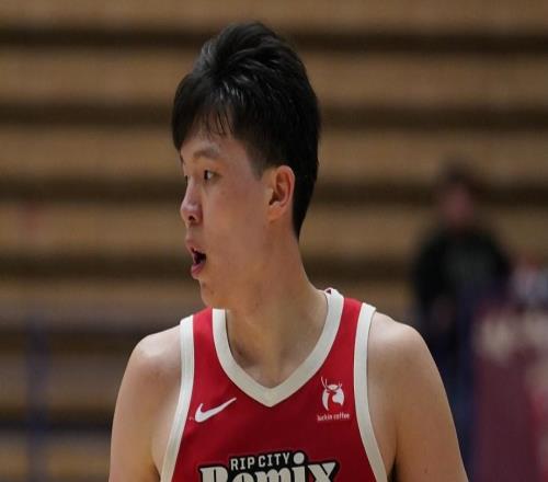 杨瀚森G联赛轰31分！奈何队友太独关键球无球权，防守被点需总结