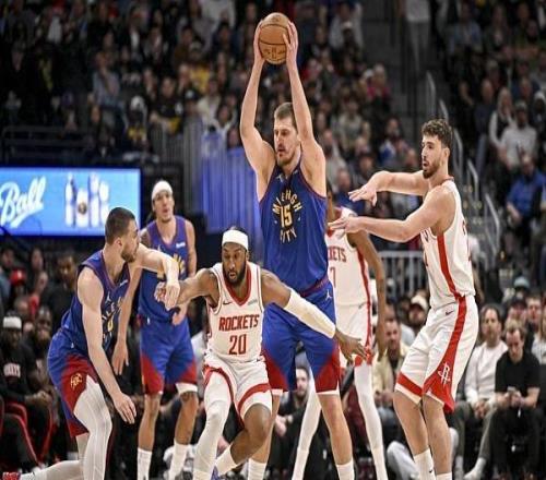 NBA約基奇低配版三雙拿捏火箭，強(qiáng)強(qiáng)對(duì)話名不符實(shí)