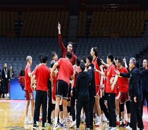 中國女籃今晚迎戰(zhàn)比利時，宮魯鳴希望向?qū)κ謱W(xué)習(xí)