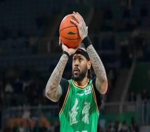 勝深圳發(fā)布會(huì)！烏戈認(rèn)可防守但不滿失誤，莫蘭德強(qiáng)調(diào)磨合問題！