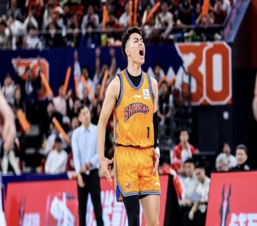 李添榮：恢復(fù)期間無法登場很難熬，比賽中一直怒吼嗓子都啞了