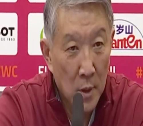 宫鲁鸣：虽然比赛赢了但大家放得不够开，对抗水平还需要提高