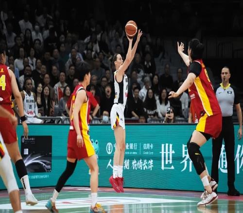 輸比利時(shí)發(fā)布會！宮魯鳴直指內(nèi)外線差距，強(qiáng)調(diào)學(xué)習(xí)與總結(jié)！