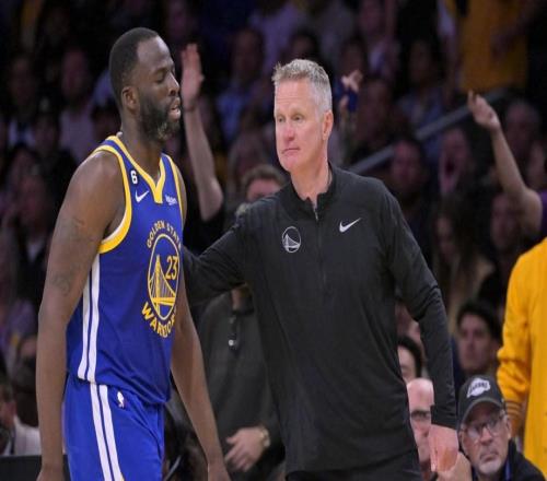 勇士隊主帥談格林在對陣芝加哥公牛隊的比賽中，最后時刻的犯規(guī)