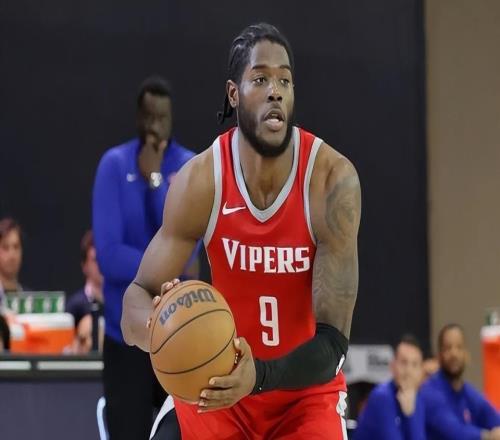 太離譜了！火箭二隊(duì)鋒線(xiàn)大閘的三分命中率還在不斷下滑