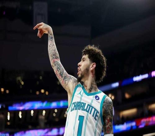 黃蜂4人20+力克國王：三球30+6+5德羅贊空砍39+6