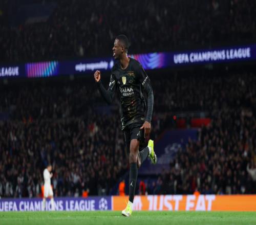 25！歐冠淘汰賽上演世俱杯決賽翻版：門將送大禮11.6億豪門完敗