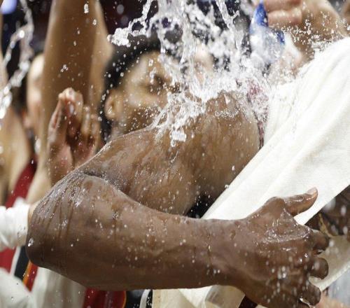 不滿，小奧謝杰克遜因阿德巴約打破科比81分紀(jì)錄而大發(fā)雷霆