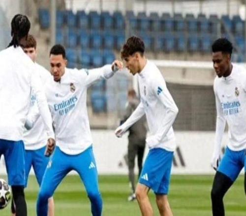 能否一戰(zhàn)阿韋洛亞啟用多名青訓(xùn)小將迎戰(zhàn)曼城