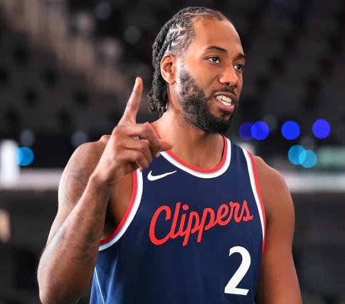 狂轟45分5板5助！小卡創(chuàng)神級紀錄，NBA奇跡誕生，鮑爾默送福利