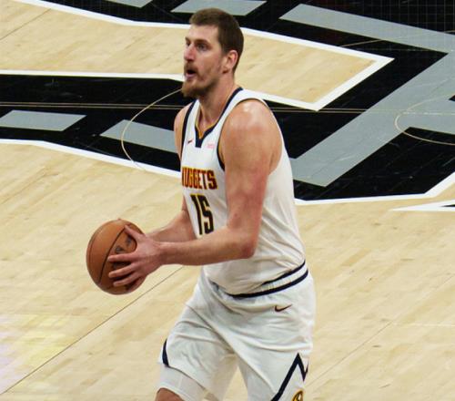 刷爆紀錄！約基奇31+20+12連續(xù)3場三雙190次三雙歷史第二人